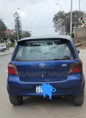 Toyota Vitz 2001 Blue