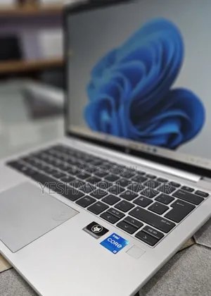 New Laptop HP EliteBook 830 G8 16GB Intel Core i5 SSD 512GB