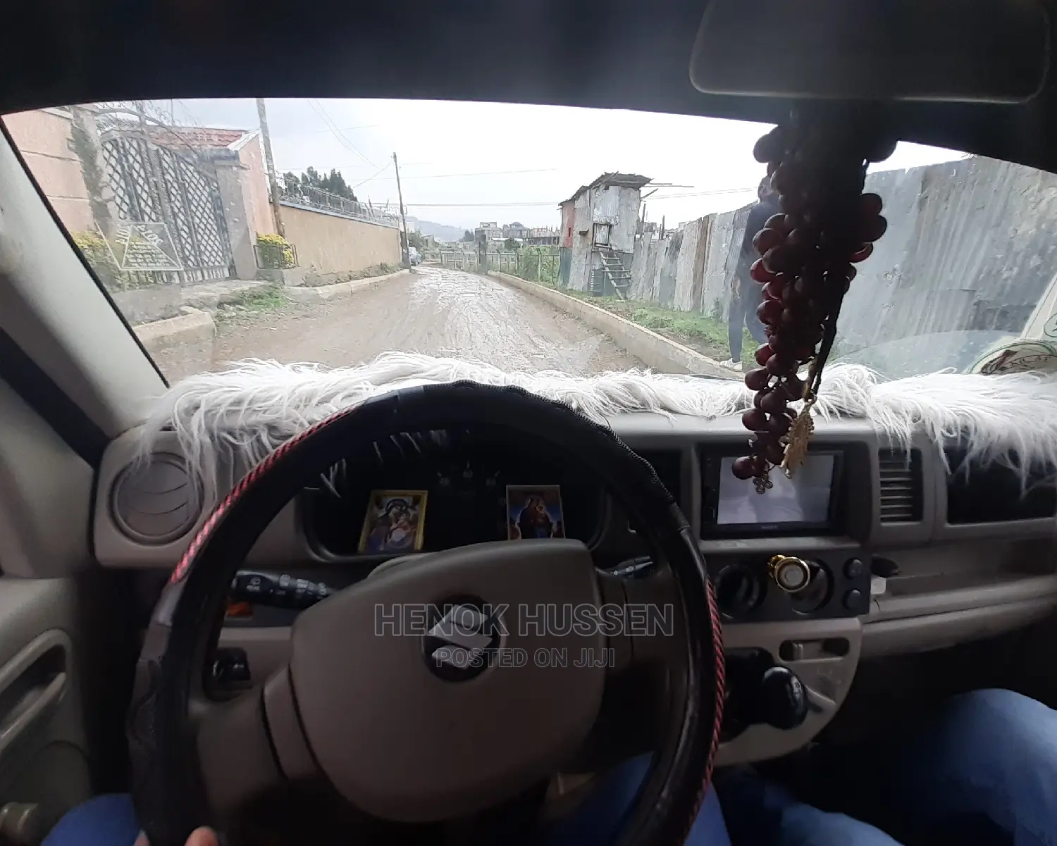 Suzuki Every Wagon 2012 White