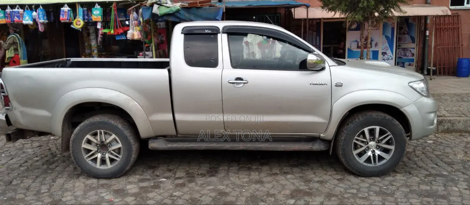 Toyota Hilux 2013 Silver