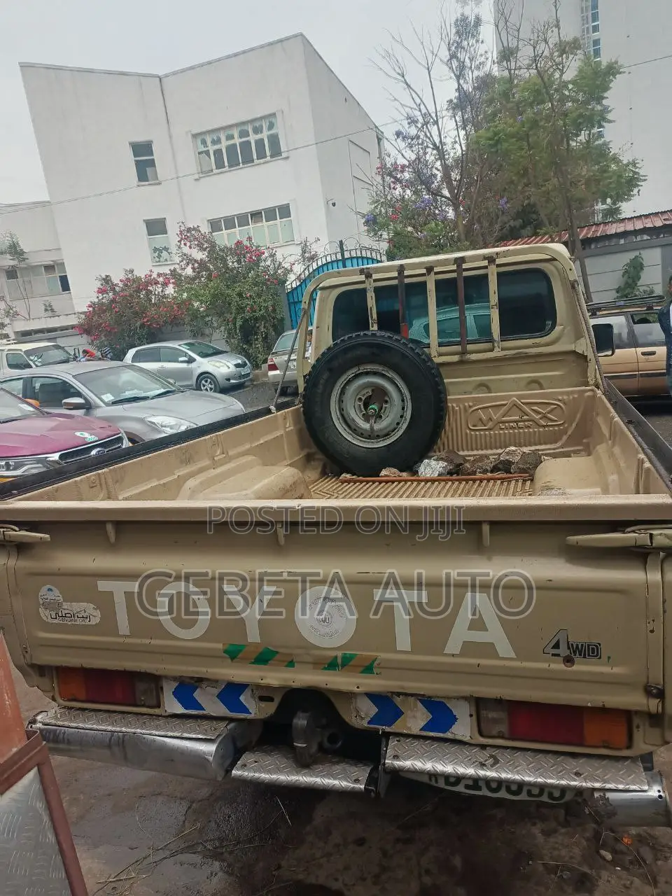 Toyota Land Cruiser 2011