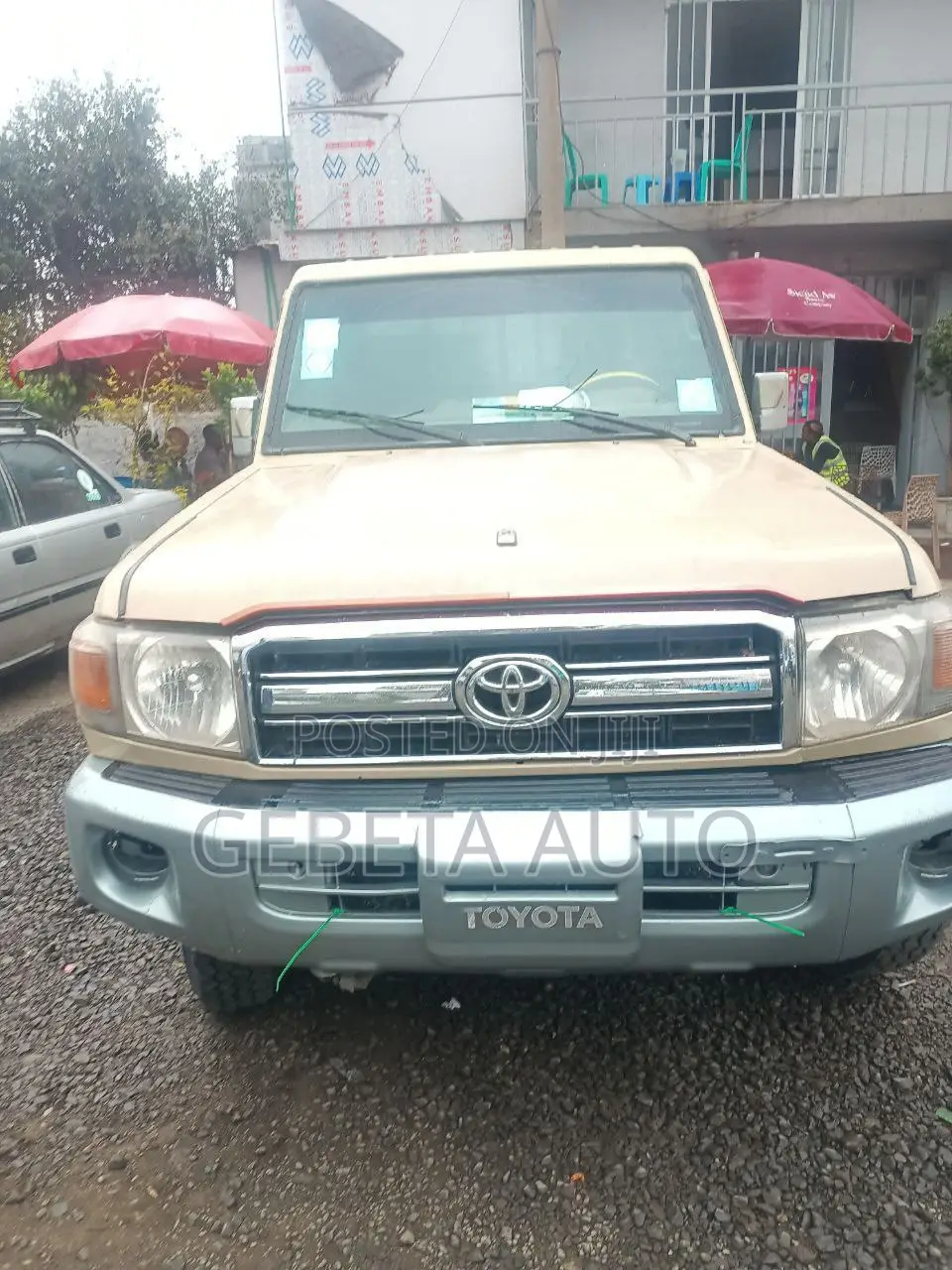 Toyota Land Cruiser 2011