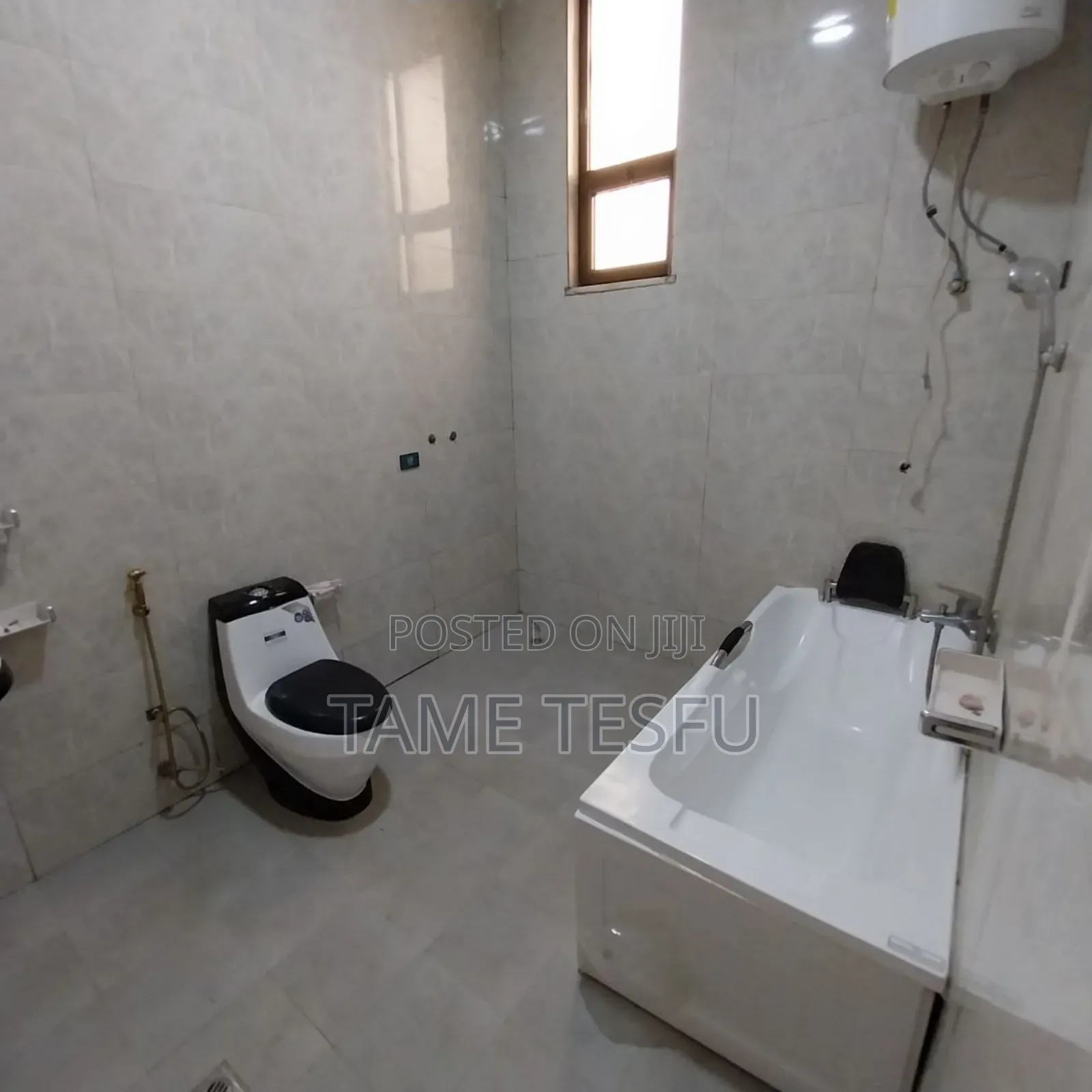 Furnished 4bdrm Villa in ኮቶቤ 240ካሬ, Yeka for sale