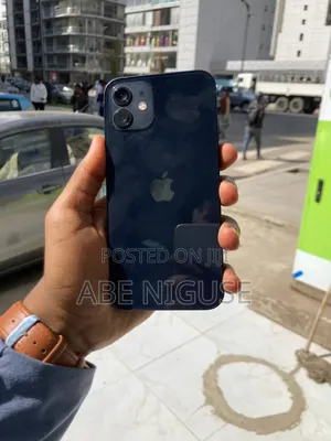 Apple iPhone 12 64 GB Black