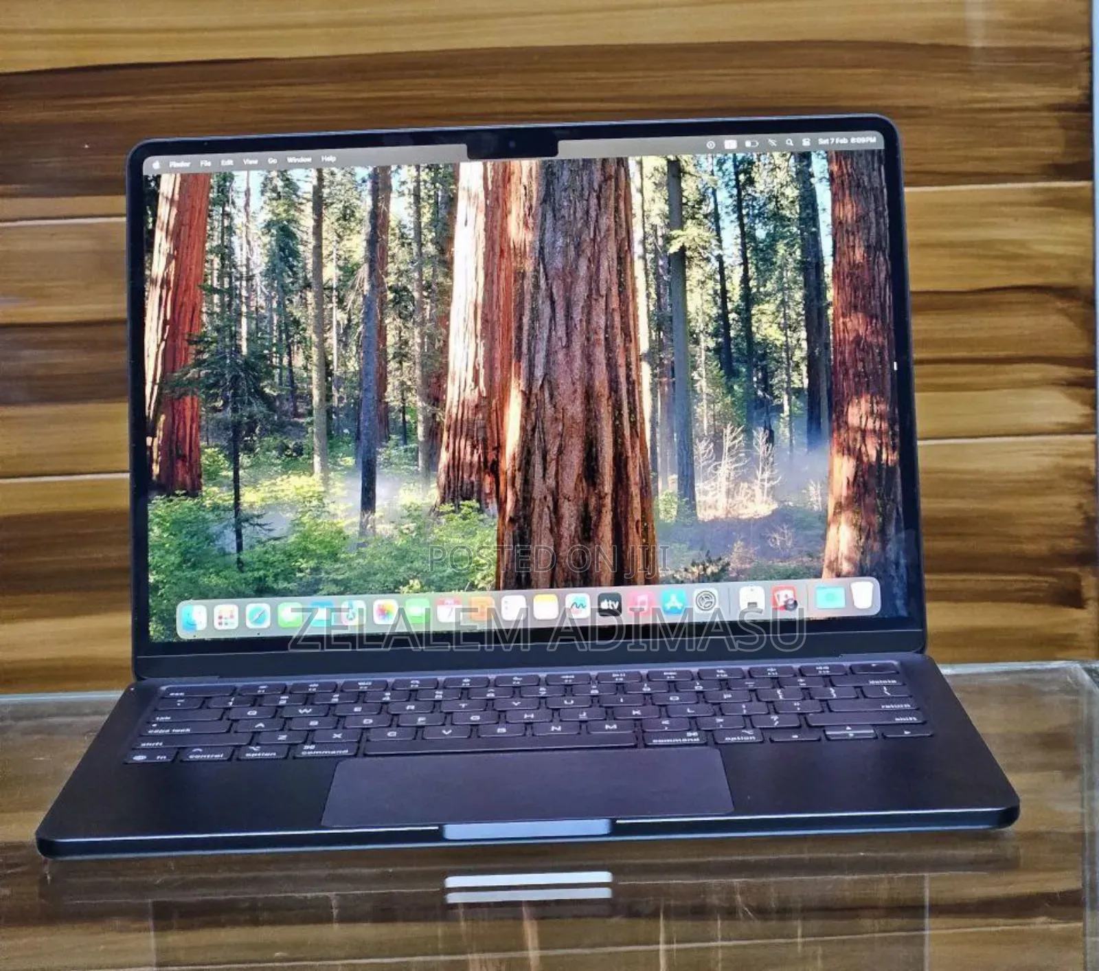 New Laptop Apple MacBook Air 2025 M4 13-inch 16GB Apple M4 SSD 256GB