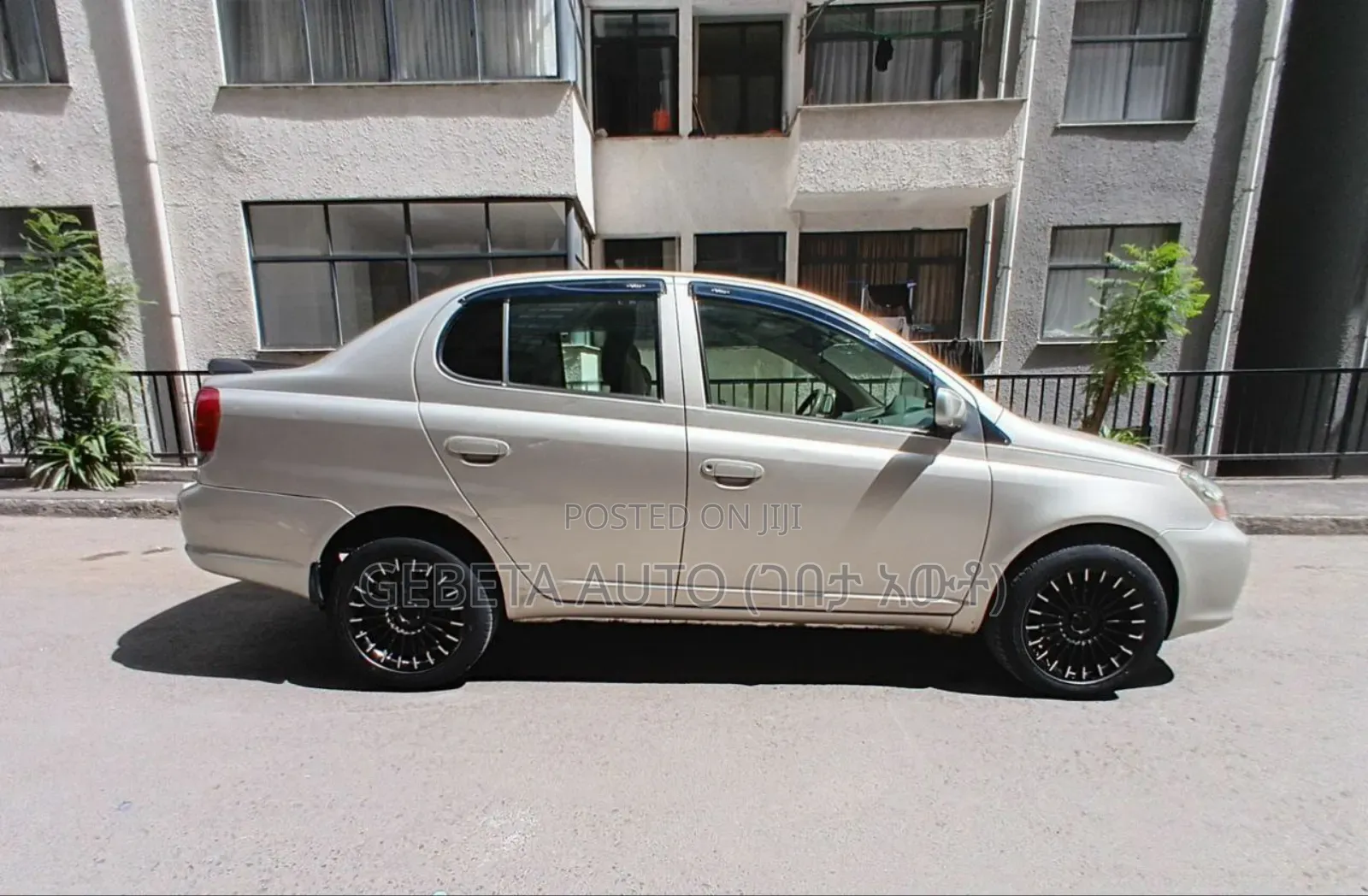 Toyota Platz 2003 Gold