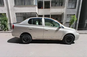 Toyota Platz 2003 Gold