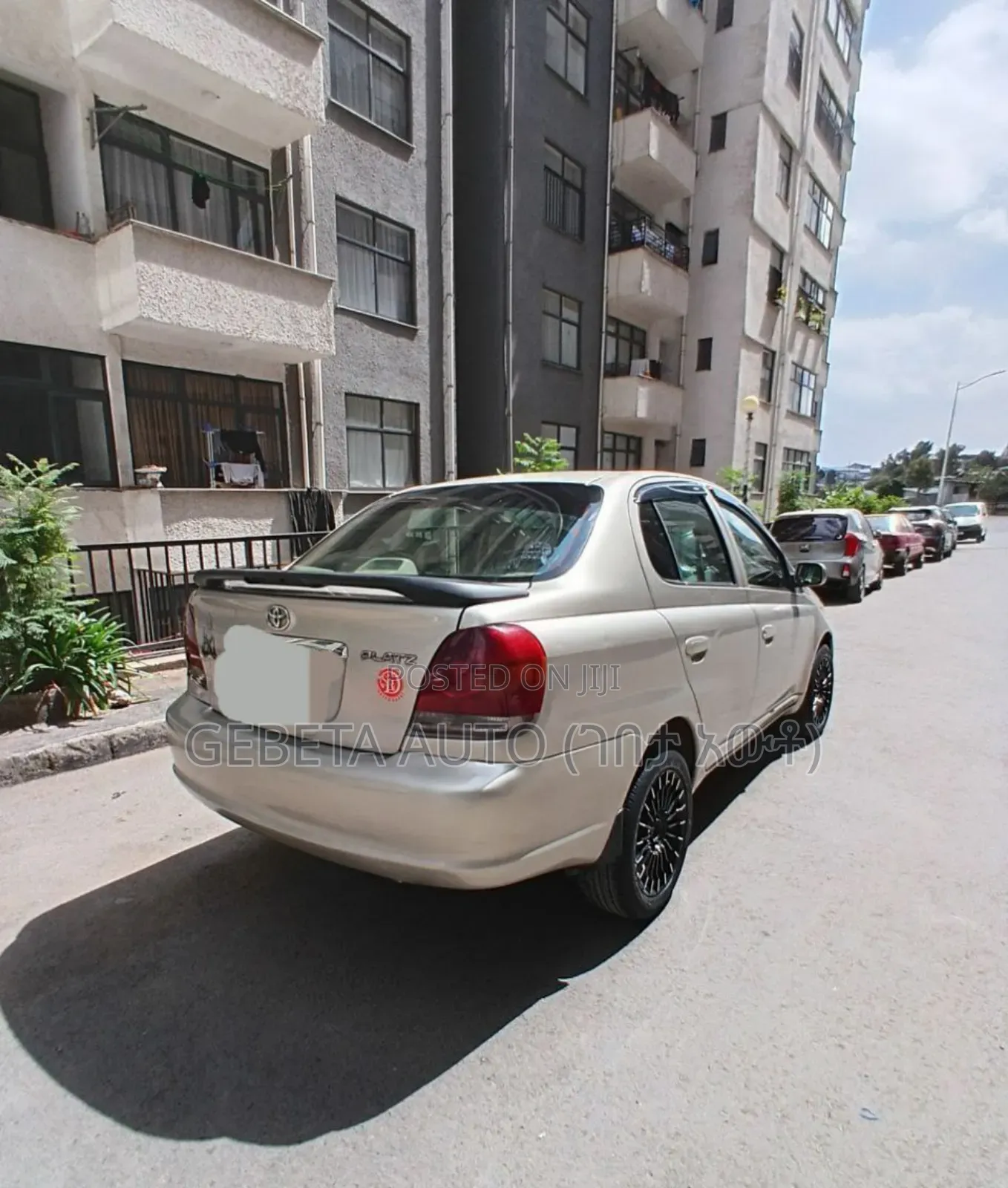 Toyota Platz 2003 Gold