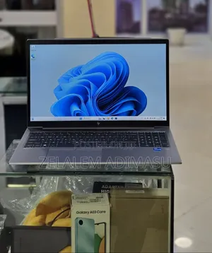 New Laptop HP ZBook Studio G8 16GB Intel Core i7 SSD 512GB