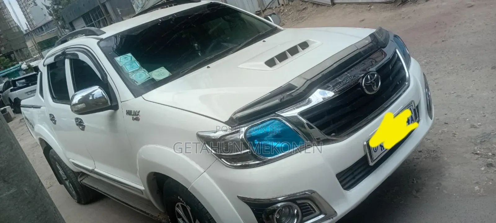 Toyota Hilux 2012 White