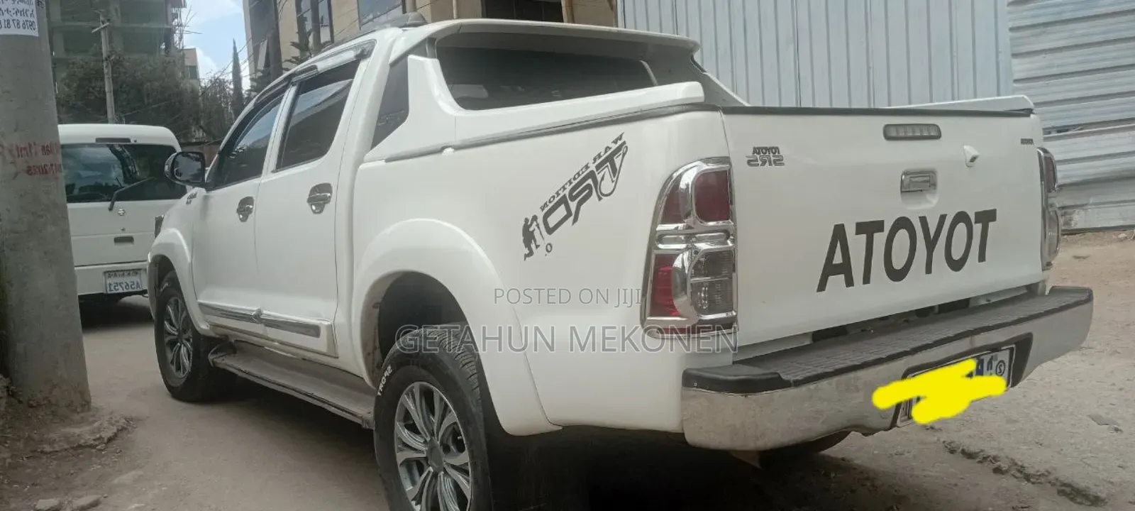 Toyota Hilux 2012 White