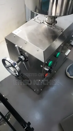 20 Kg / Hour Oil Press Machine Ledon