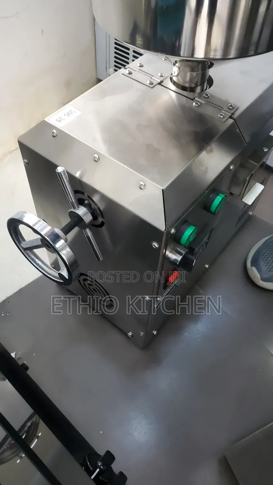 20 Kg / Hour Oil Press Machine Ledon