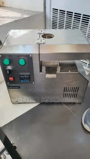 20 Kg / Hour Oil Press Machine Ledon