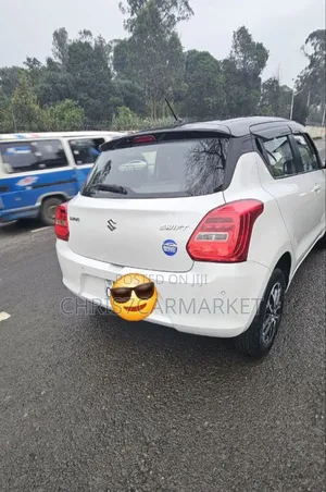 Suzuki Swift RS 2022 White