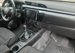 Toyota Hilux 2020 Gray