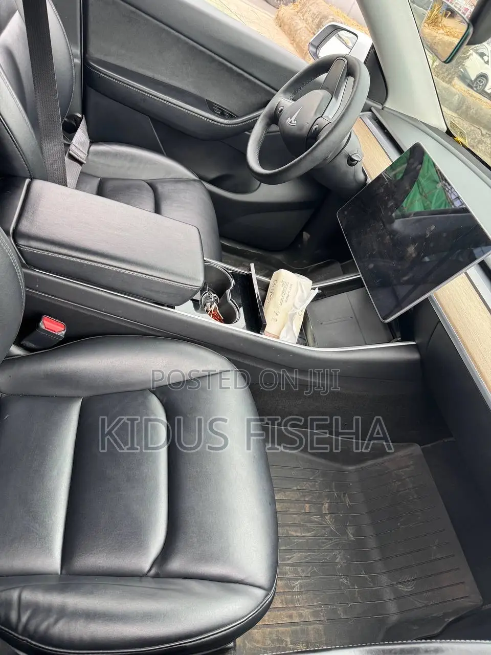 Tesla Model Y 2022 White