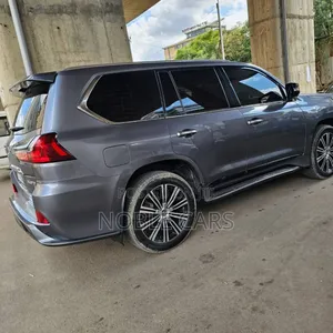 Lexus LX 570 AWD 2019 Gray