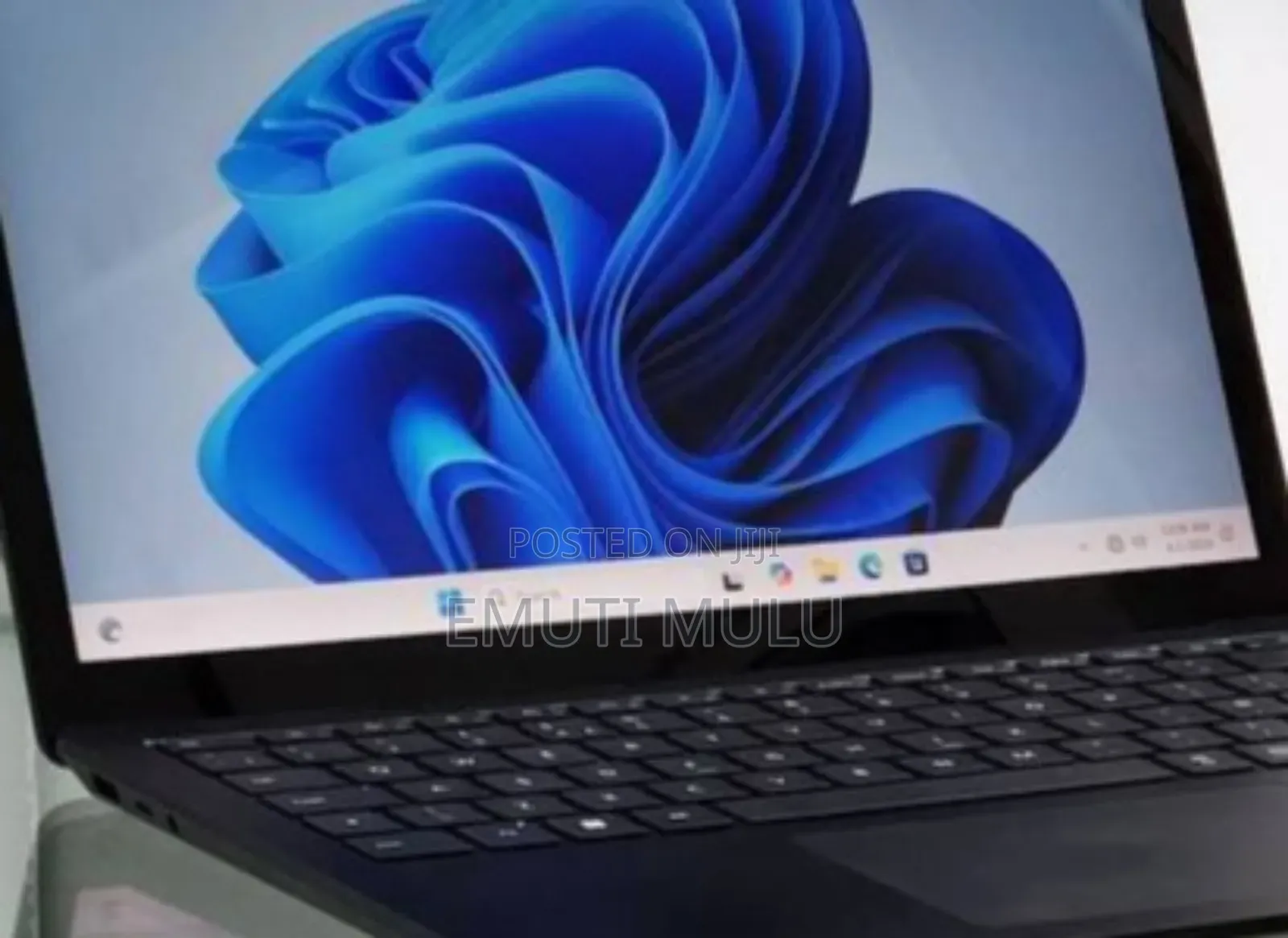 New Laptop Microsoft Surface 16GB Intel Core i7 SSD 512GB