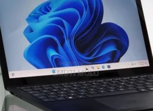 New Laptop Microsoft Surface 16GB Intel Core i7 SSD 512GB