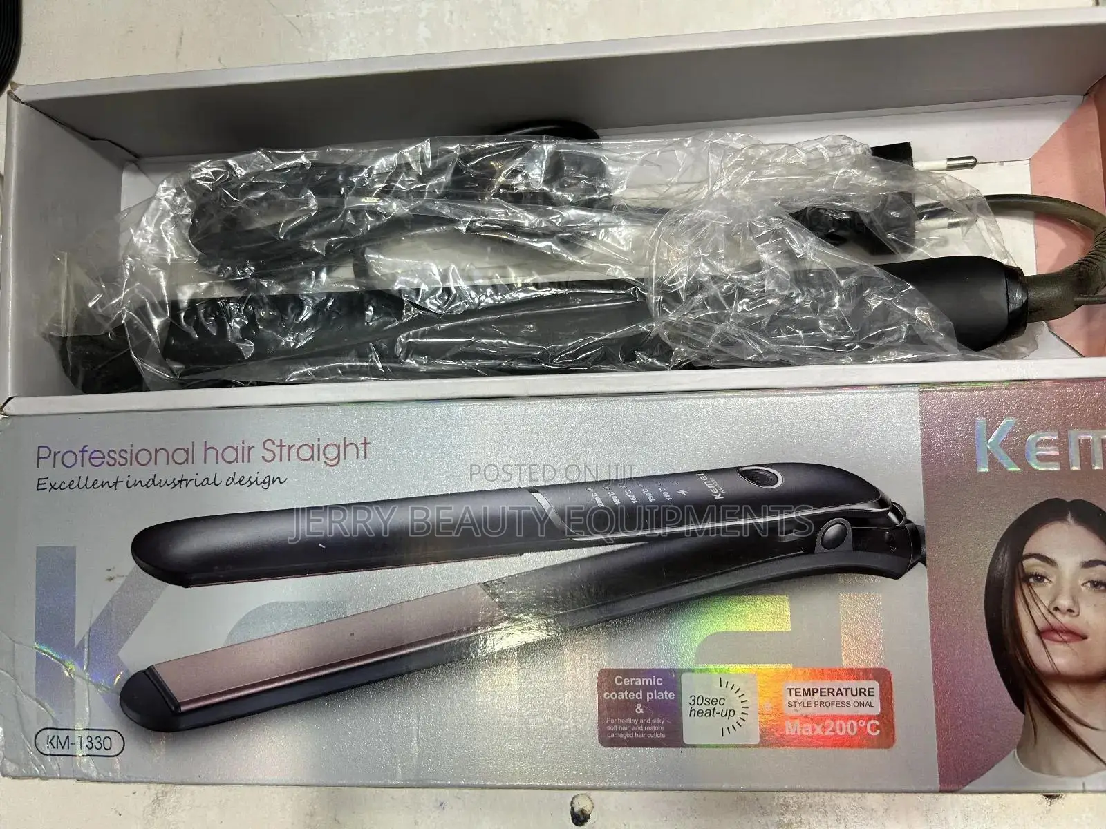 Kemei Km-1330 Hair Straightener