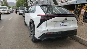 Toyota bZ4X 2023 White