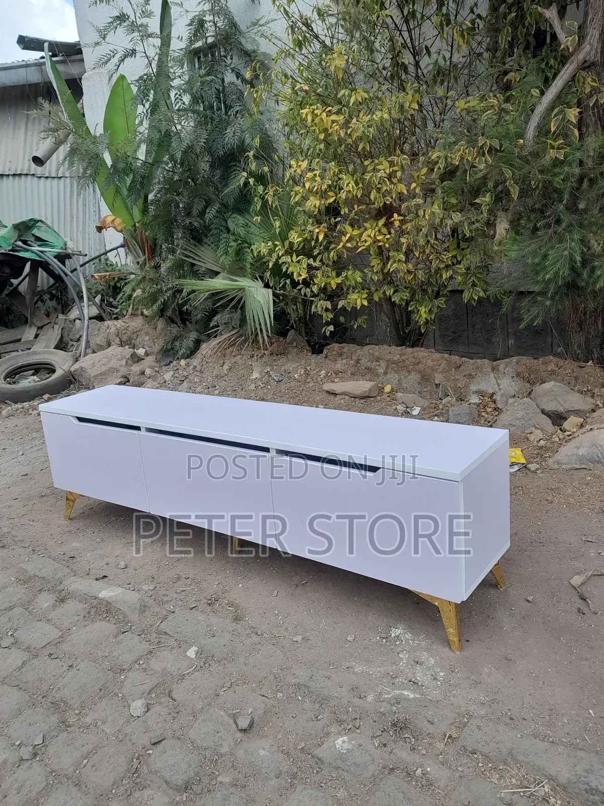 Size 1.50cm Full Laminated Tv Stand