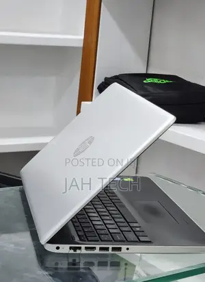 New Laptop HP Stream Notebook 8GB Intel Core i7 HDD 1T