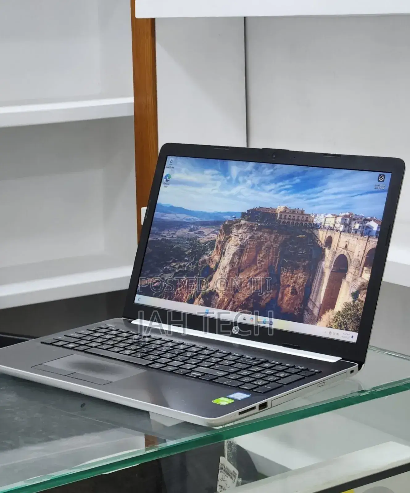 New Laptop HP Stream Notebook 8GB Intel Core i7 HDD 1T