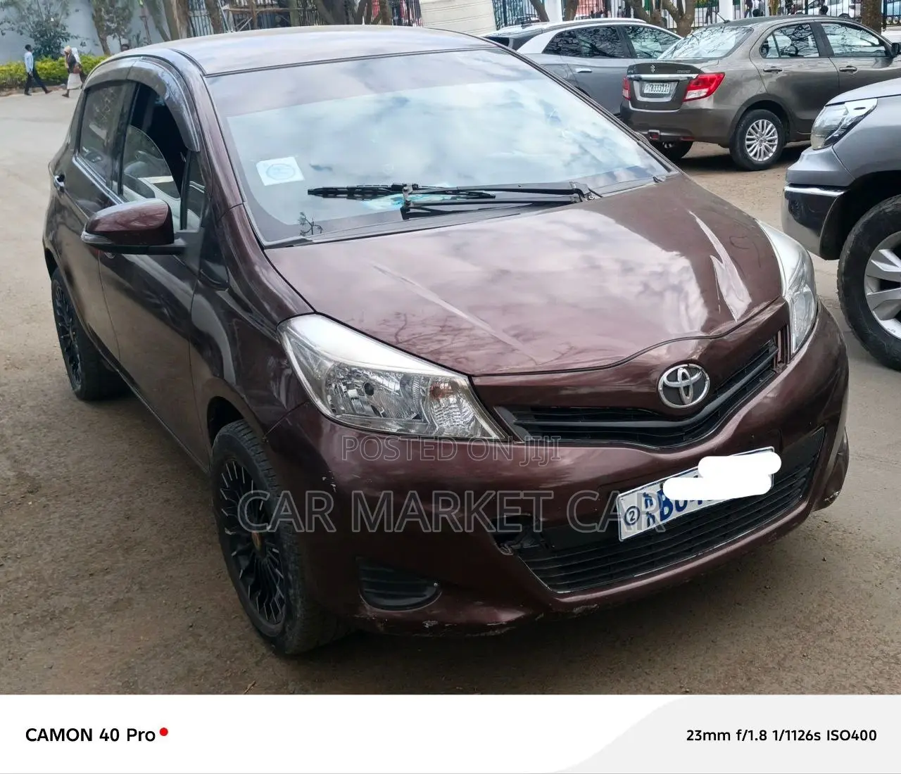 Toyota Yaris LE Hatchback 5dr 2013 Burgundy
