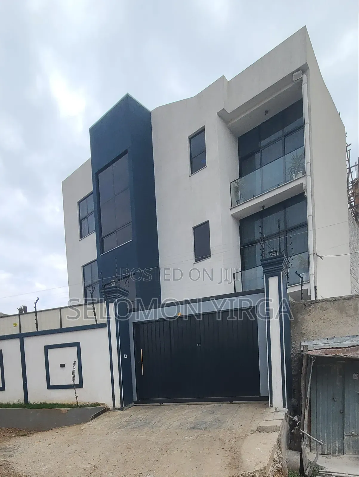 6bdrm House in Adis Ababa, Yeka for sale