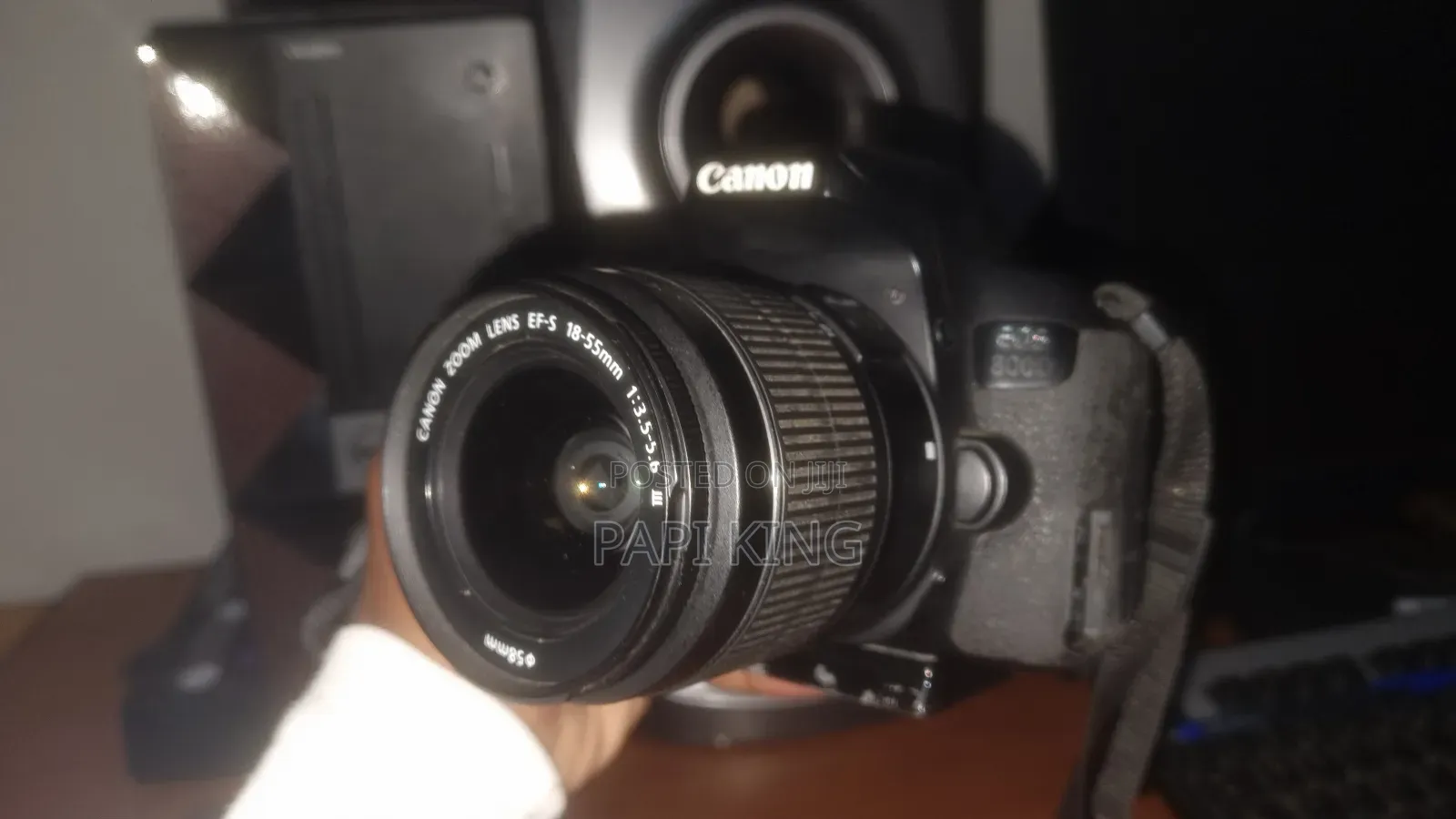 Canon 800 D