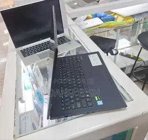 New Laptop Asus 8GB Intel Core i5 SSD 512GB