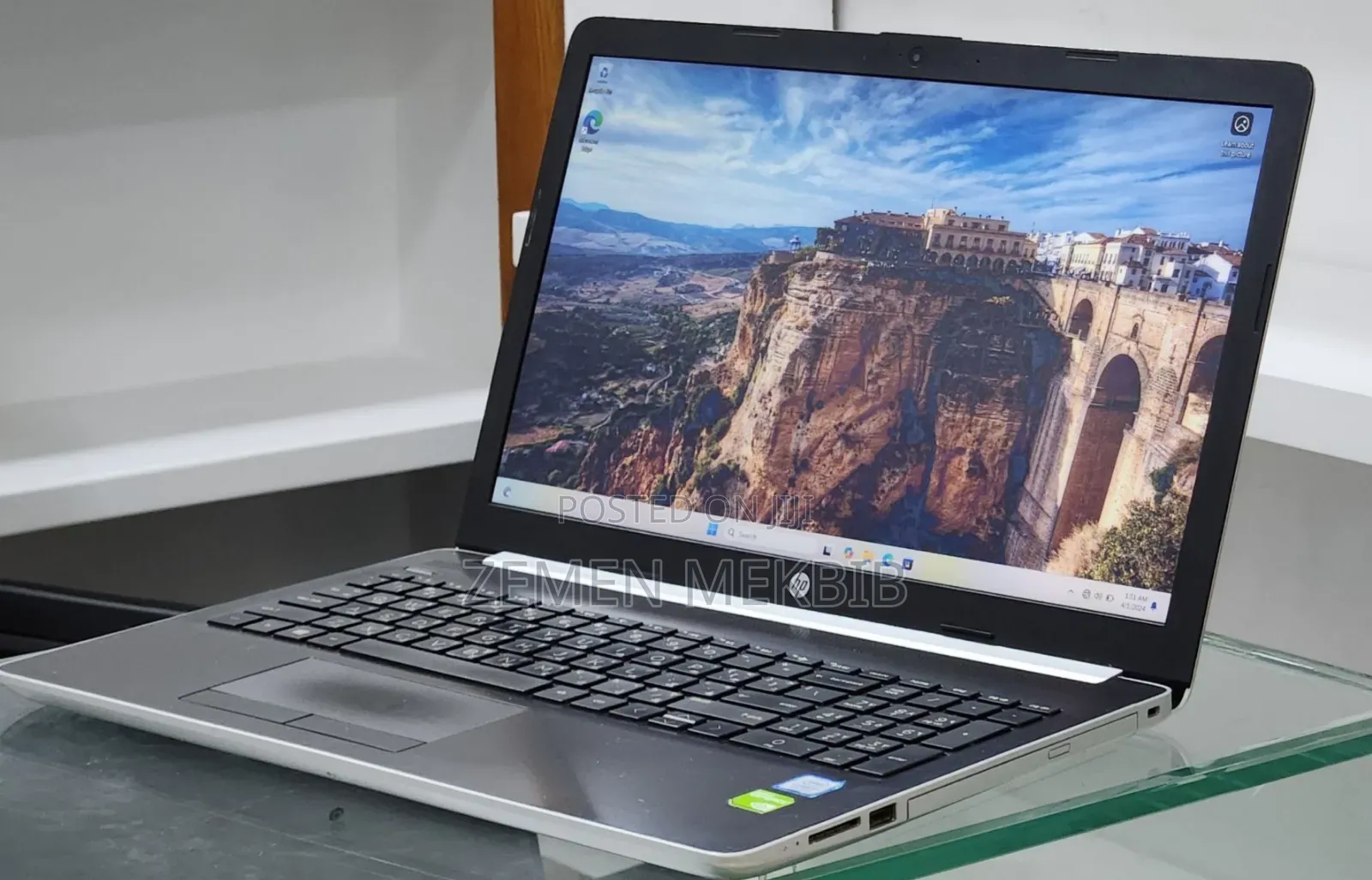 New Laptop HP Stream Notebook 8GB Intel Core i7 HDD 1T
