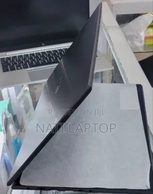 New Laptop Asus 8GB Intel Core i5 SSD 512GB