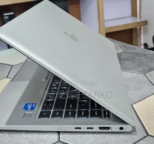 New Laptop HP EliteBook 840 G8 16GB Intel Core i5 SSD 512GB