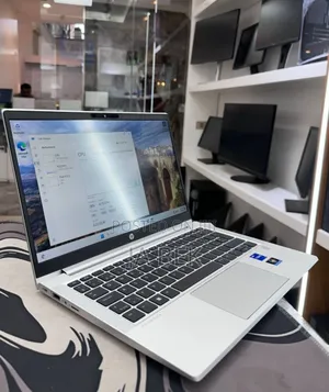 New Laptop HP ProBook 430 G8 16GB Intel Core i7 SSD 256GB