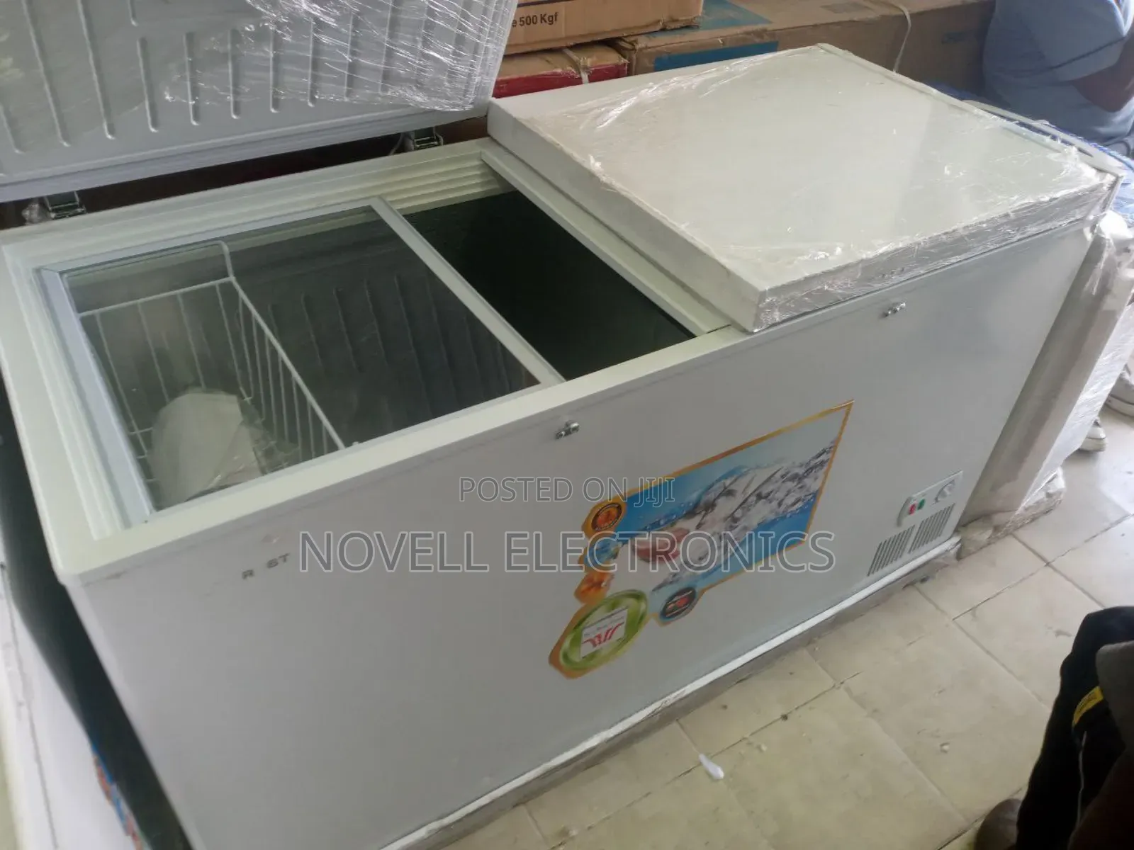 Averest 720 Letter Deep Fridg