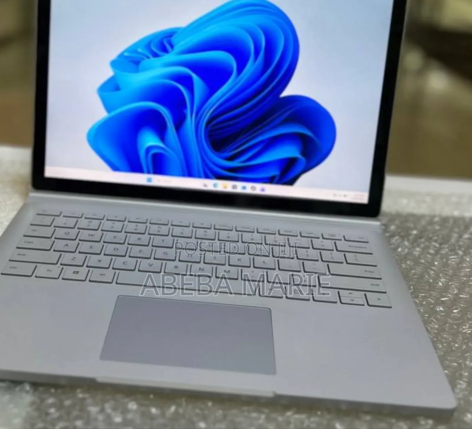 New Laptop Microsoft Surface Book 3 16GB Intel Core i7 SSD 256GB