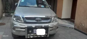 Toyota Hilux 2010 Teal