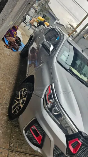 Toyota Hilux 2019 Teal