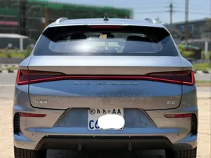 BYD E2 43 kWh 94 hp FWD 2024 Teal