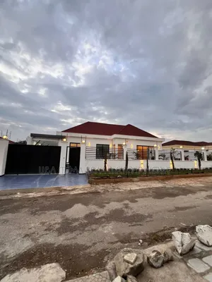 Furnished 4bdrm Villa in Ropack Real State, Oromia-Finfinne for sale