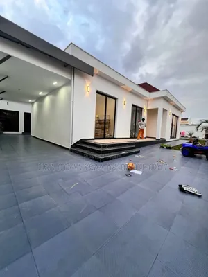 Furnished 4bdrm Villa in Ropack Real State, Oromia-Finfinne for sale