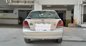 Toyota Platz 2003