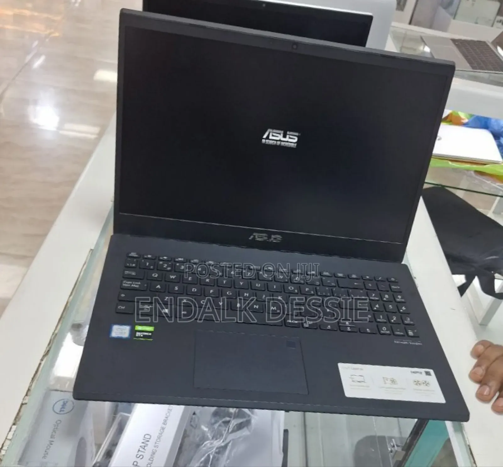 New Laptop Asus 8GB Intel Core i5 SSD 512GB