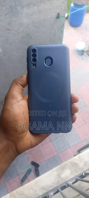 Samsung Galaxy M30 128 GB Black