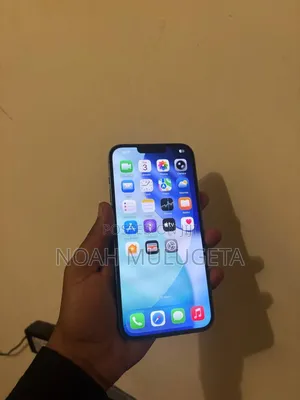 Apple iPhone 13 128 GB Red