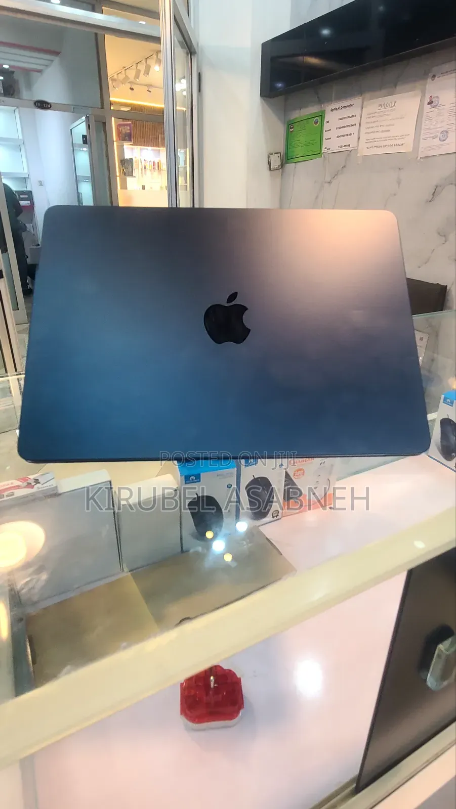 New Laptop Apple MacBook Air 2025 M4 13-inch 16GB Apple M4 SSD 256GB