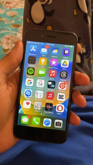 Apple iPhone 8 64 GB Black